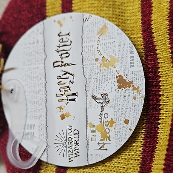 New Harry Potter Hogwarts Alumni Unisex Winter Beanie - Picture 6 of 10